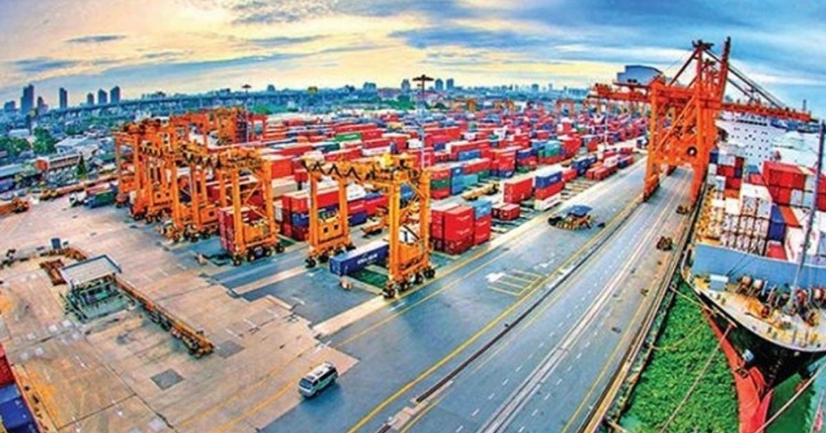 সাত মাসে কন্টেইনার হ্যান্ডলিংয়ে রেকর্ড গড়লো মোংলা বন্দর