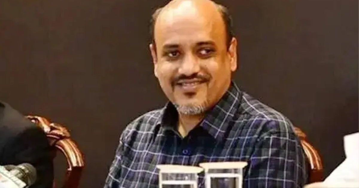 নতুন চাকরি পেলেন সদ্যসাবেক উপ-প্রেস সচিব আজাদ মজুমদার