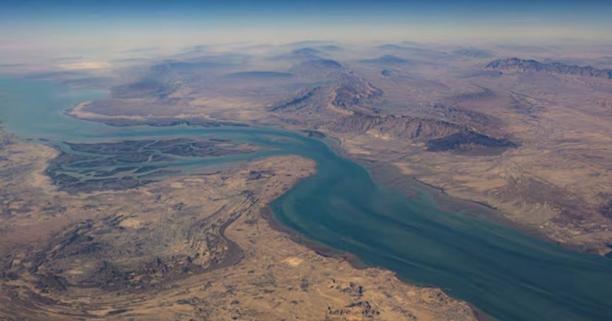 হরমুজ প্রণালীর আংশিক বন্ধ করলো ইরান