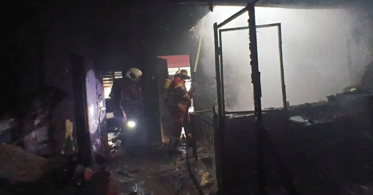 মালয়েশিয়ায় ভয়াবহ অগ্নিকাণ্ড, অল্পের জন্য প্রাণে বাঁচলেন বাংলাদেশি দম্পতি