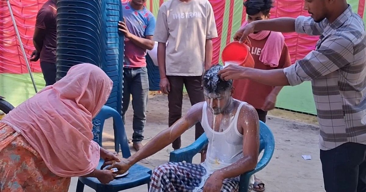 তিনবার সংসার ভাঙার পর দুধ দিয়ে গোসল, আজীবন বিয়ে না করার শপথ যুবকের