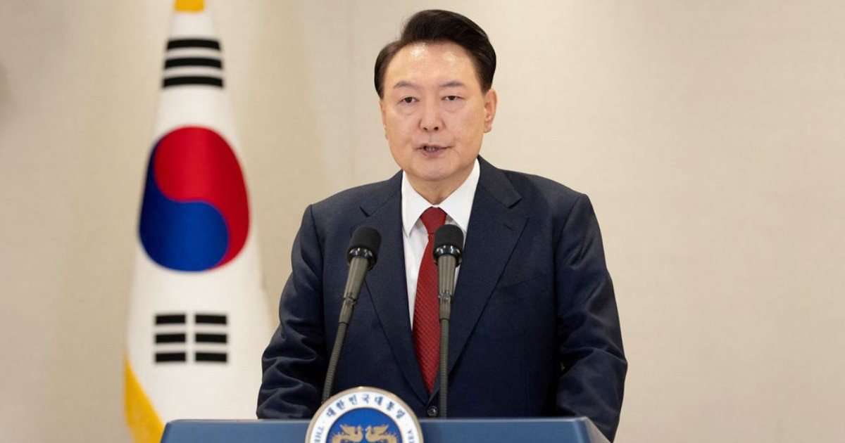 দক্ষিণ কোরিয়ার সাবেক প্রেসিডেন্টের যাবজ্জীবন কারাদণ্ড