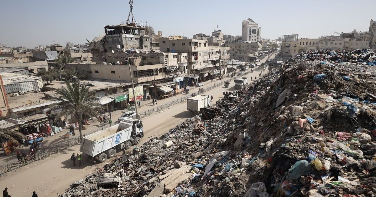 বোর্ড অব পিসের আড়ালে গাজায় ৩৫০ একরের মার্কিন ঘাঁটি নির্মাণের নথি ফাঁস!