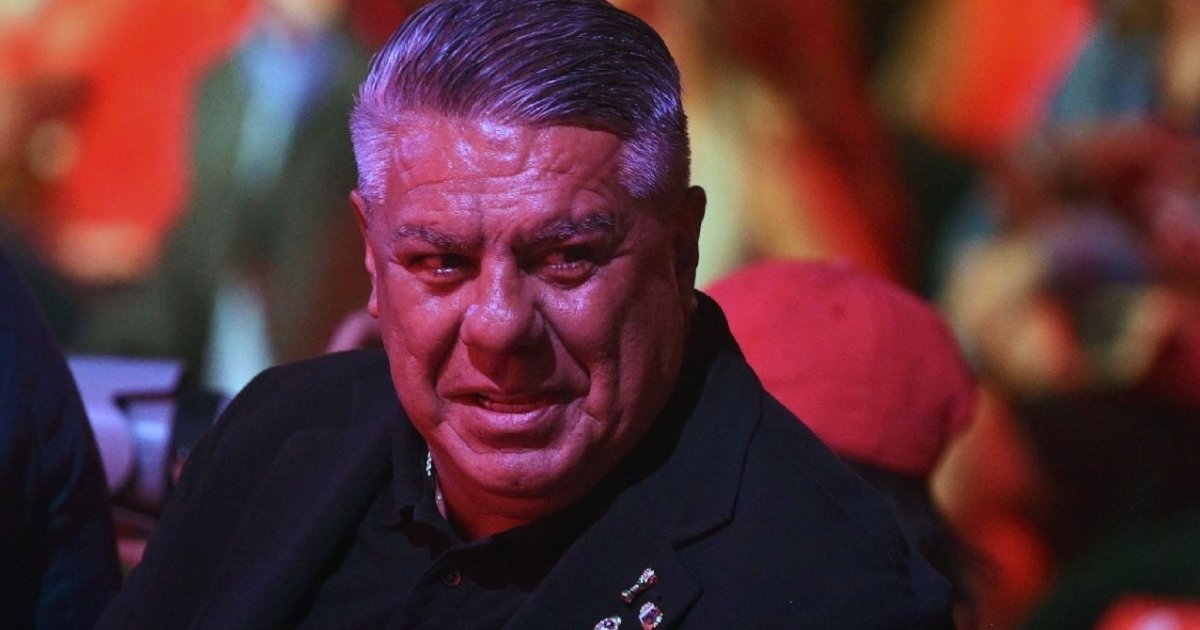 কর ফাঁকি মামলায় আর্জেন্টিনা ফুটবল প্রধানের দেশত্যাগে নিষেধাজ্ঞা