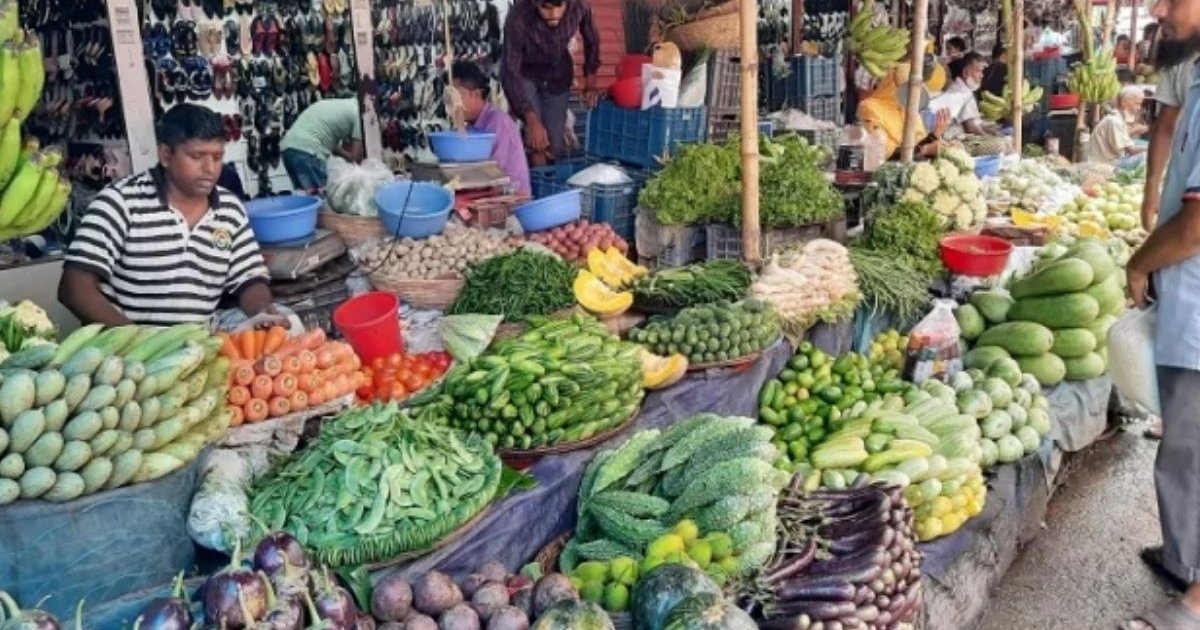 রোজার শুরুতেই কাঁচামরিচের ডাবল সেঞ্চুরি, লেবু-বেগুন ও ফলের দামে ঊর্ধ্বগতি