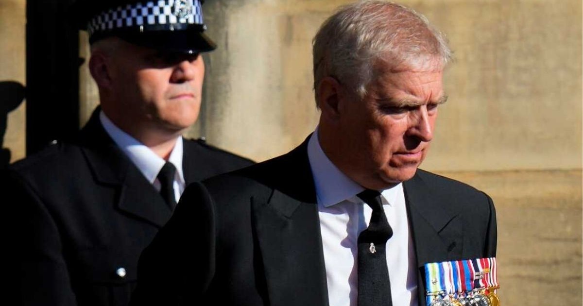 দফায় দফায় জিজ্ঞাসাবাদ, ১২ ঘণ্টা পর ছাড়া পেলেন সাবেক ব্রিটিশ প্রিন্স অ্যান্ড্রু