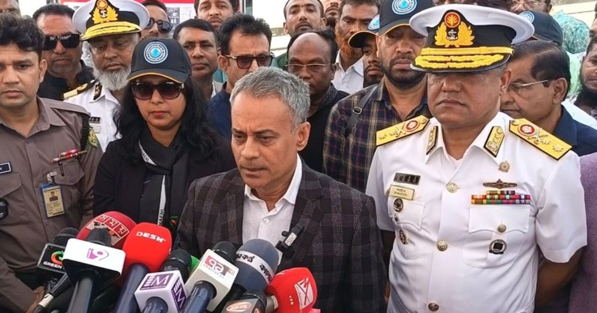 মোংলা বন্দরের সক্ষমতা পুরোপুরি কাজে লাগাতে চায় সরকার: নৌপরিবহন মন্ত্রী