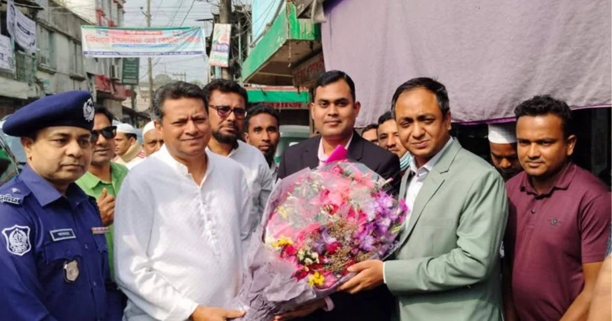 মন্ত্রণালয়ের দুর্নীতি নিয়ন্ত্রণে আনায় সর্বাধিক চেষ্টা থাকবে: গৃহায়ণ ও গণপূর্তমন্ত্রী