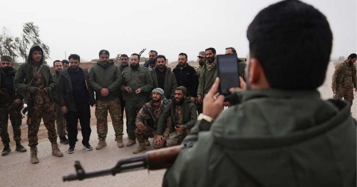 ২ হামলার দায় স্বীকার করে সিরিয়ায় অভিযানের ‘নতুন পর্ব’ ঘোষণা ইসলামিক স্টেটের