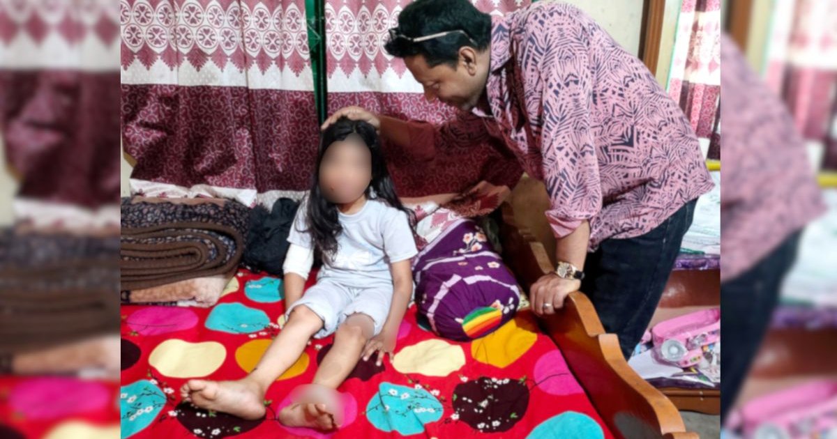 বাড়িতে ফিরেছে ফাইজা, জানে না বেঁচে নেই পরিবারের আর কেউ