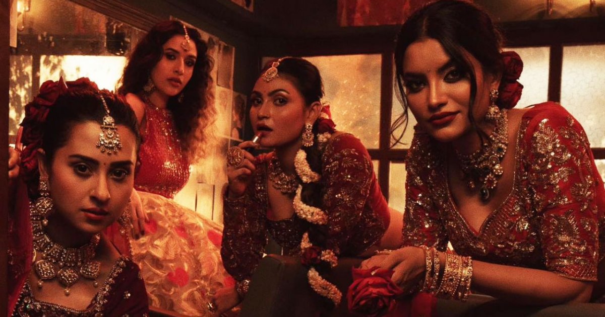 ‘প্রেসার কুকারে’ চার নায়িকার রহস্যময়তা