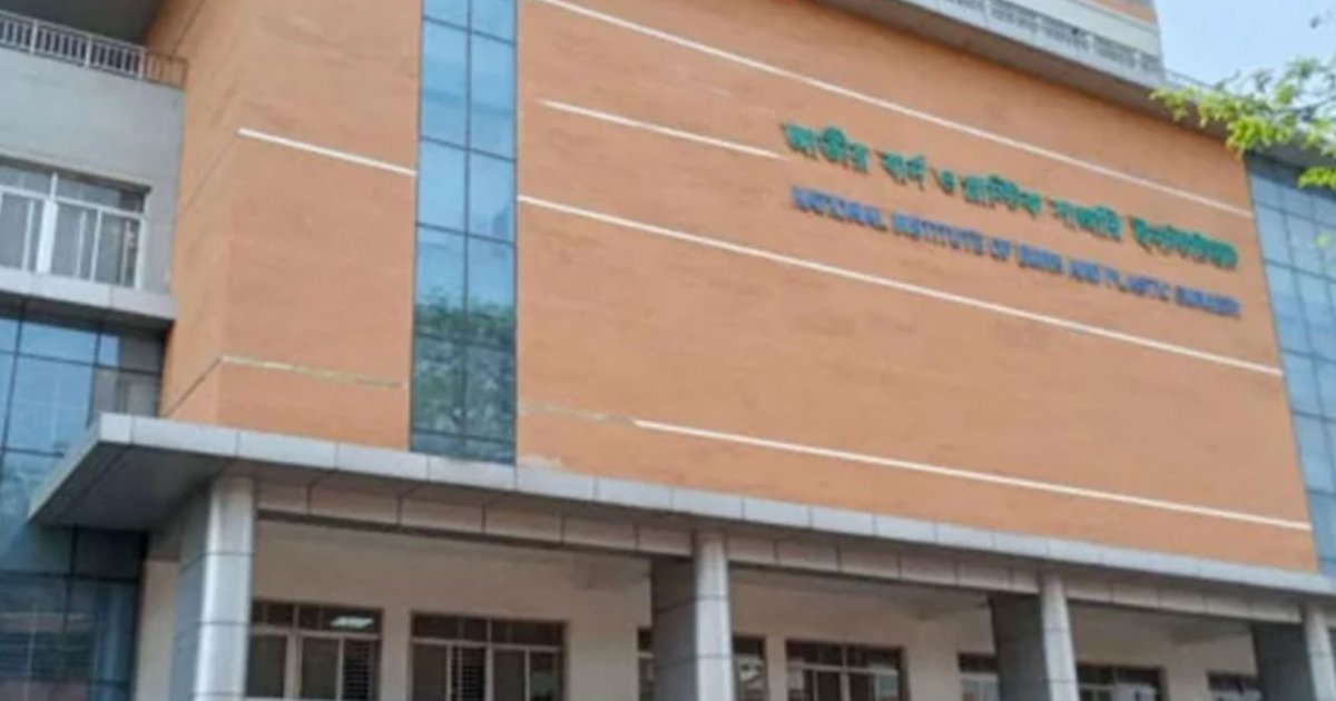 গ্যাস সিলিন্ডার বিস্ফোরণে একই পরিবারের ৪ জন দগ্ধ 