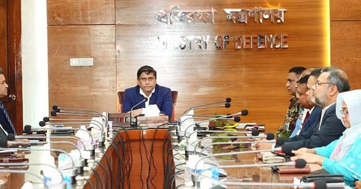 জনগণের চাহিদা অনুযায়ী গড়ে তোলা হবে সশস্ত্র বাহিনী: প্রতিরক্ষা উপদেষ্টা