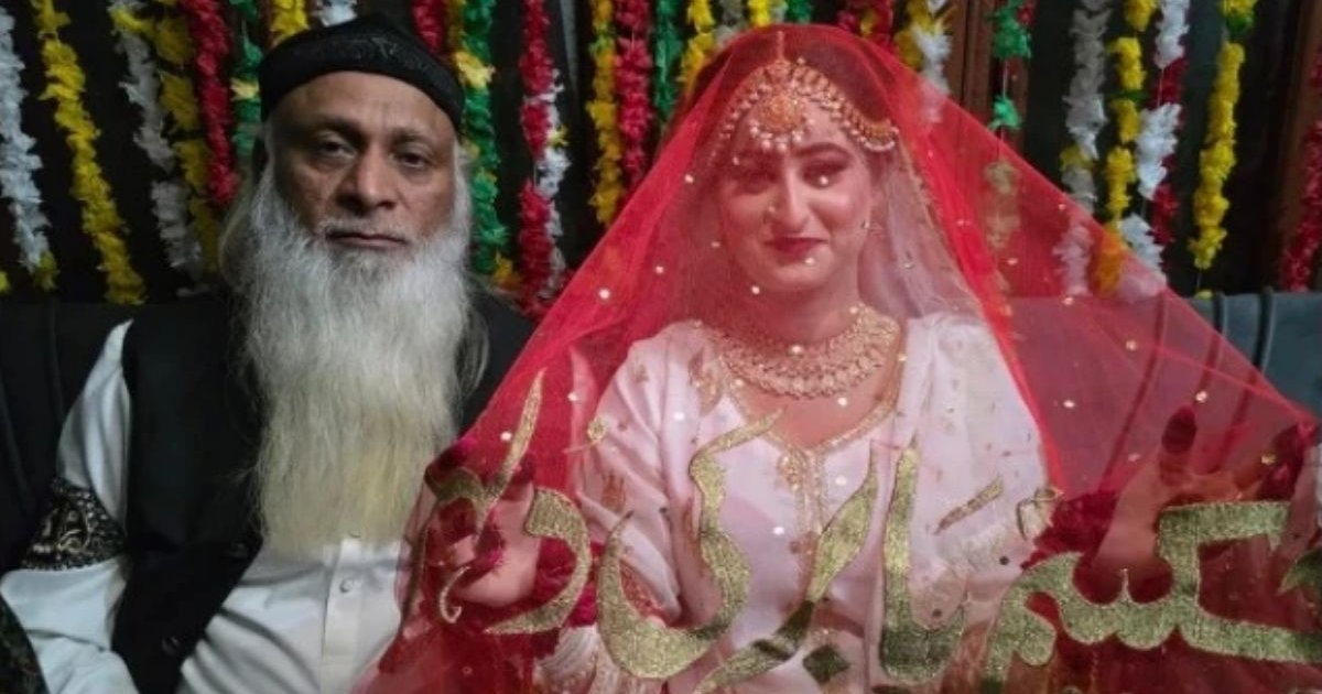 তরুণীকে বিয়ে করে ৭০ বছরের হাকিম বললেন, ‘মনটা তরুণ থাকলেই হয়, বয়স বড় বিষয় নয়’