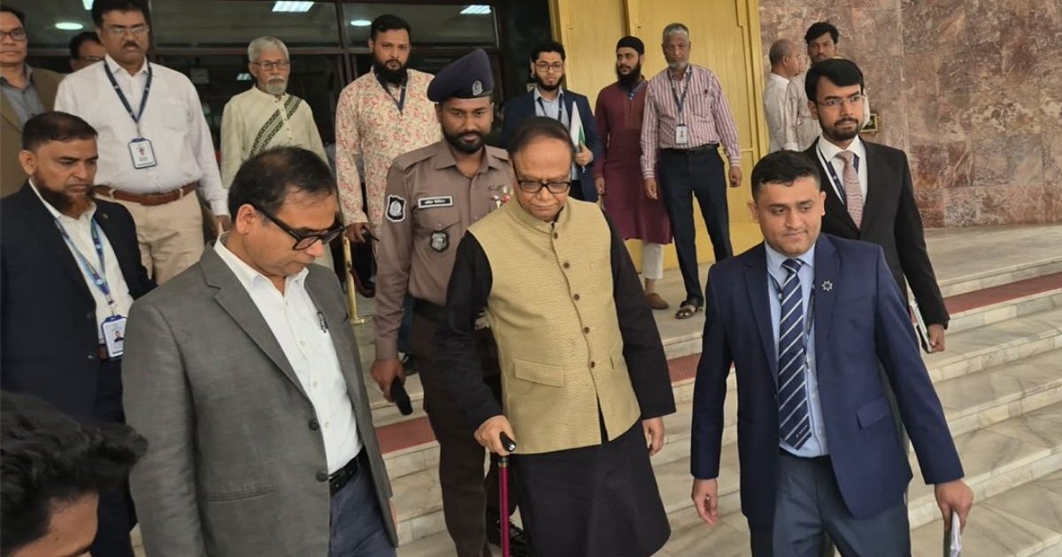 নীরবে কেন্দ্রীয় ব্যাংক ত্যাগ করলেন ড. আহসান এইচ মনসুর