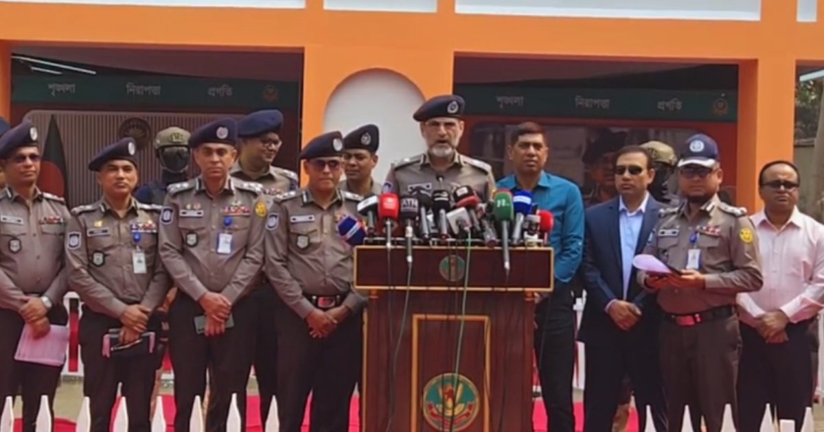 বইমেলায় কোনো নিরাপত্তা ঝুঁকি নেই, আছে কয়েক স্তরের সুরক্ষা বলয়: ডিএমপি