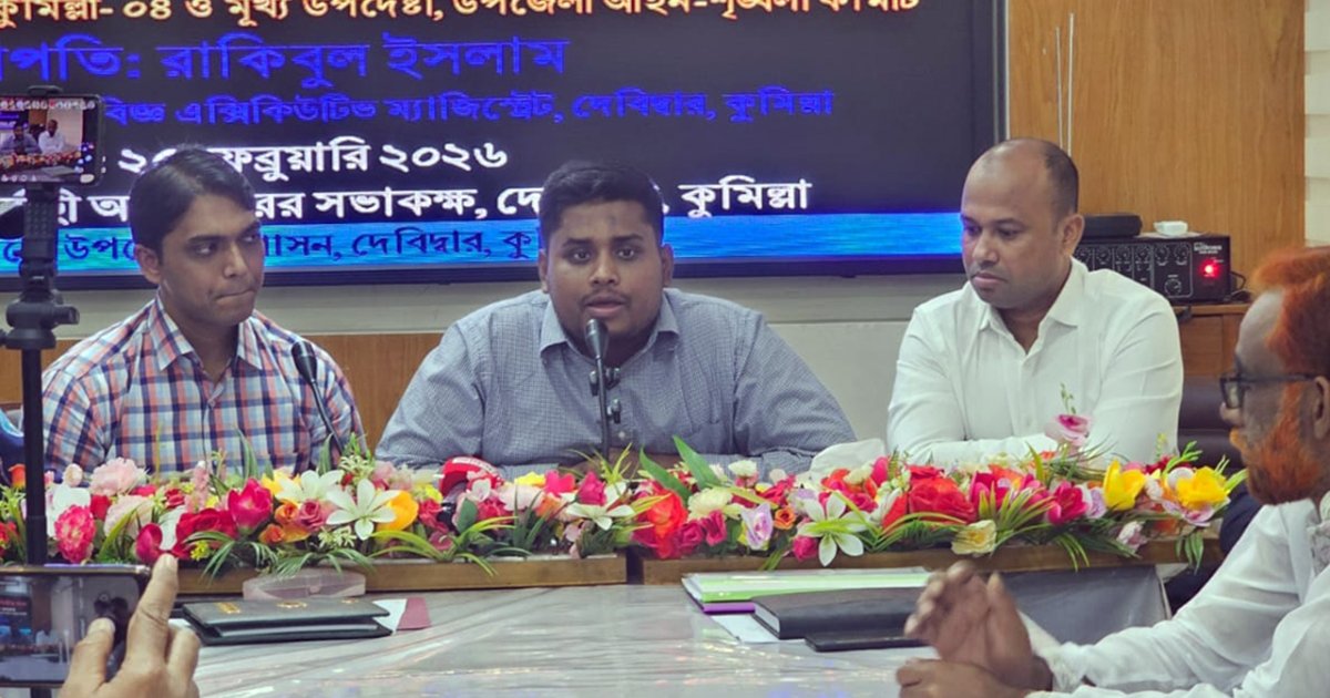 ‘আপনার থানা চালায় হেলাল’— ওসিকে বললেন হাসনাত আবদুল্লাহ 