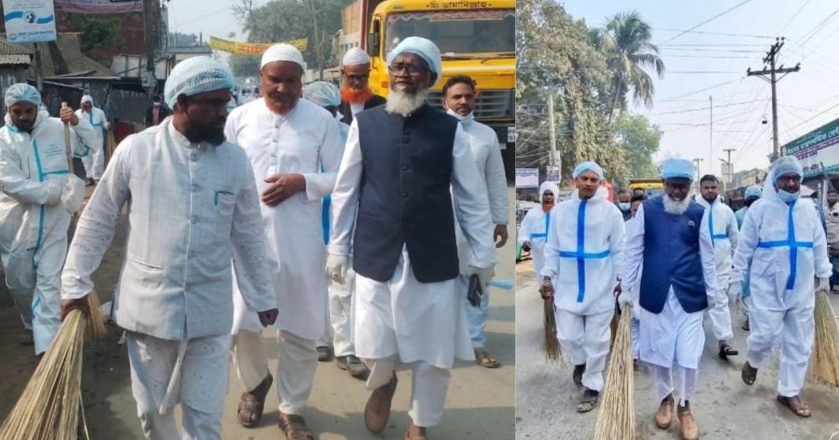 ঝাড়ু হাতে রাস্তা পরিষ্কারে নামলেন কুড়িগ্রামের এমপি মোস্তাফিজুর