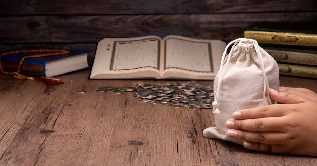 ফিতরা কার উপর ওয়াজিব, কত টাকা থাকলে এ বছর ফিতরা দিতে হবে?