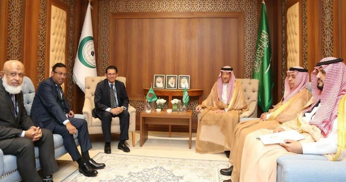 ফিলিস্তিন ইস্যুতে জেদ্দায় ওআইসি নেতাদের সঙ্গে পররাষ্ট্রমন্ত্রীর জরুরি বৈঠক