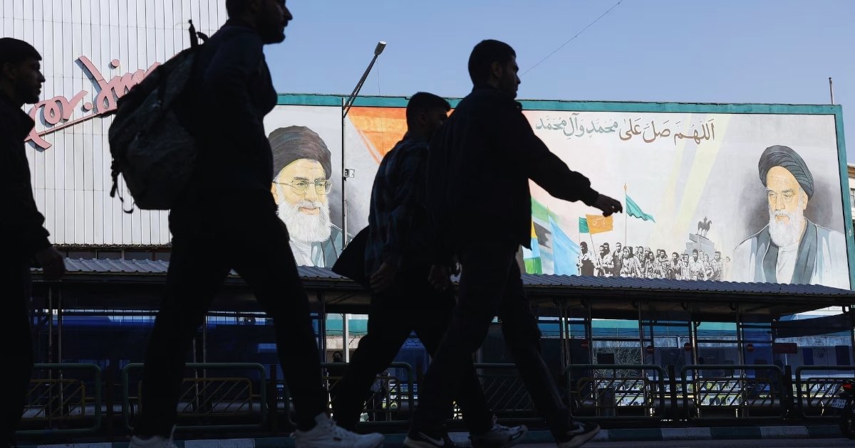 ১৫ দেশের নাগরিকদের অবিলম্বে ইরান ছাড়ার নির্দেশ