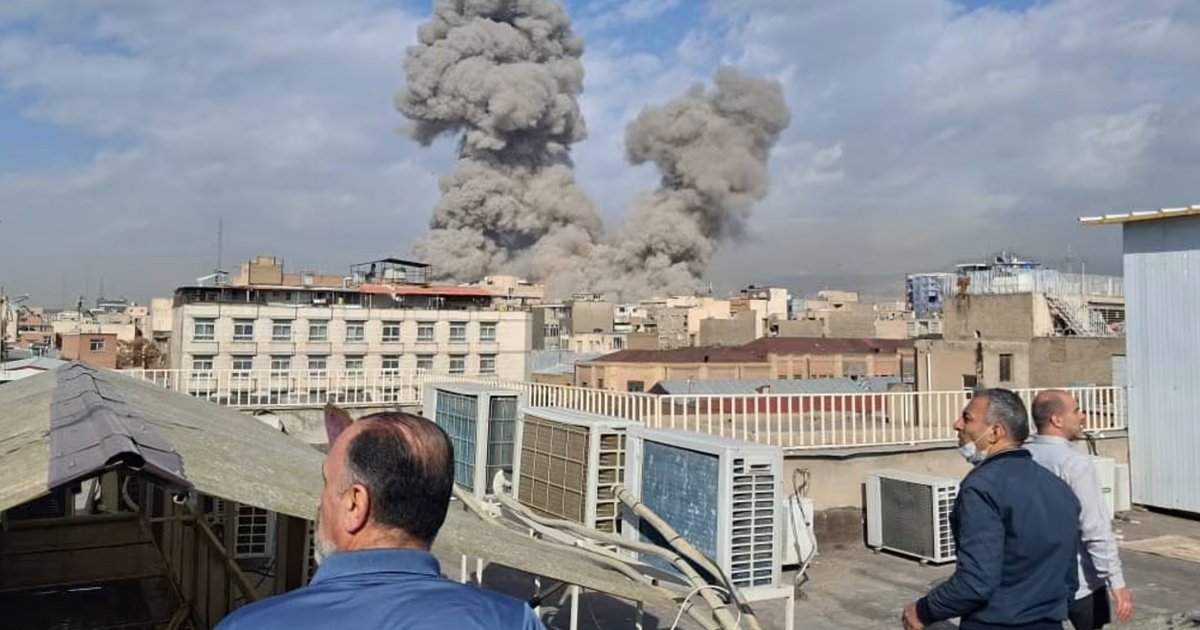 ইরানে যৌথভাবে হামলা যুক্তরাষ্ট্র-ইসরায়েলের  