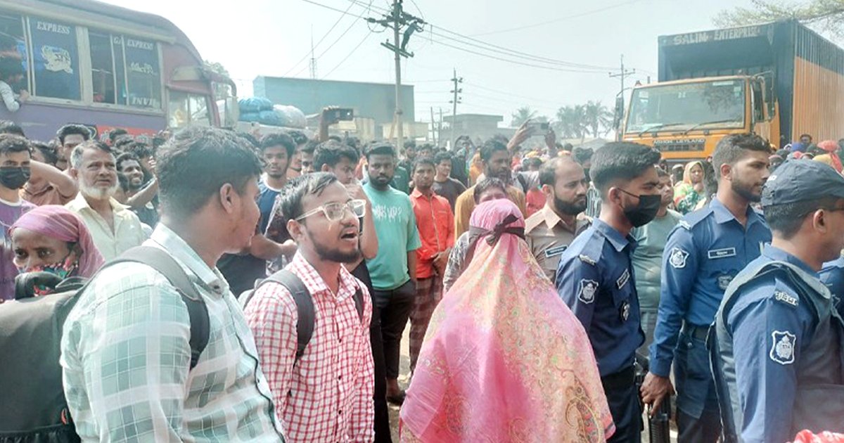 বকেয়া বেতনের দাবিতে ঢাকা-সিলেট মহাসড়ক অবরোধ, ১২ কিলোমিটার যানজট