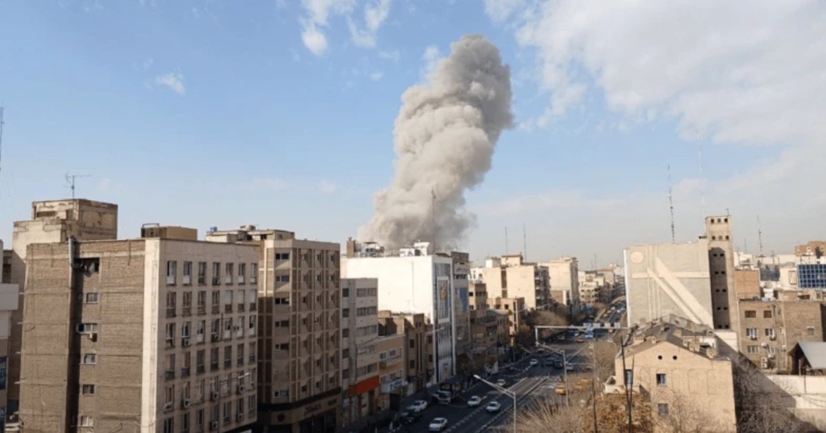 সৌদি-আমিরাত-কাতার-কুয়েত-বাহরাইনে ইরানের প্রতিশোধমূলক ক্ষেপণাস্ত্র হামলা