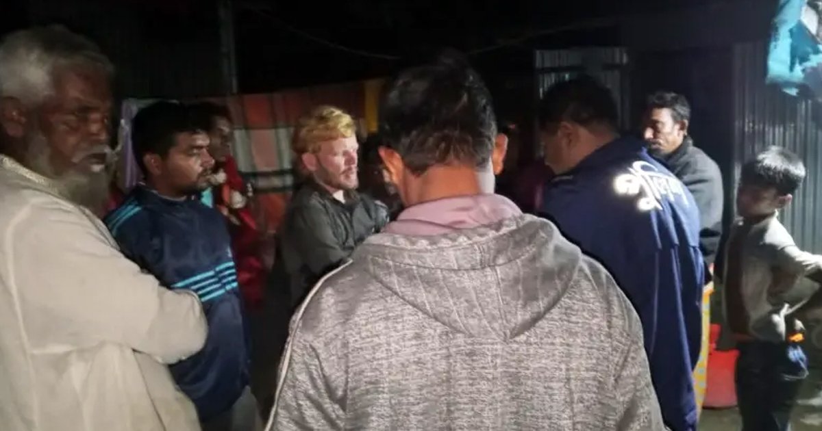 সিরাজগঞ্জে ইভটিজিংয়ে বাধা দেওয়াকে কেন্দ্র করে দুই গ্রামের সংঘর্ষ, নিহত ১