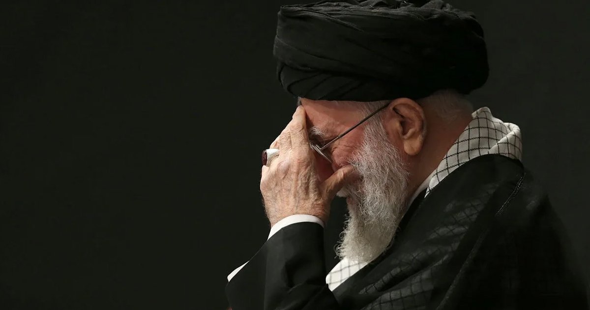 তেহরানে নেই খামেনি 