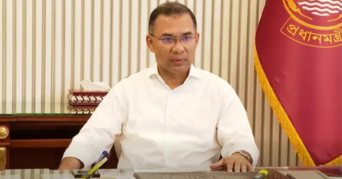 বিমানবন্দরে আটকে পড়া যাত্রীদের খোঁজ নিলেন প্রধানমন্ত্রী তারেক রহমান