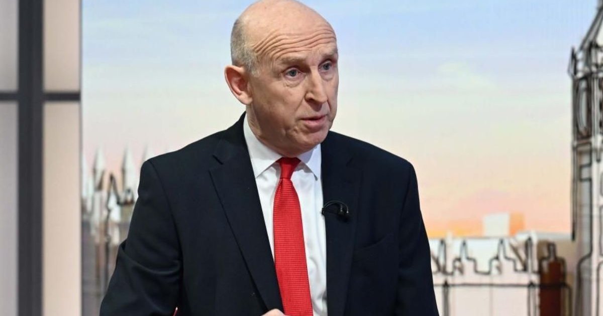 সাইপ্রাসের ব্রিটিশ ঘাঁটির দিকে ২টি ক্ষেপণাস্ত্র নিক্ষেপ করেছে ইরান: ব্রিটিশ প্রতিরক্ষামন্ত্রী