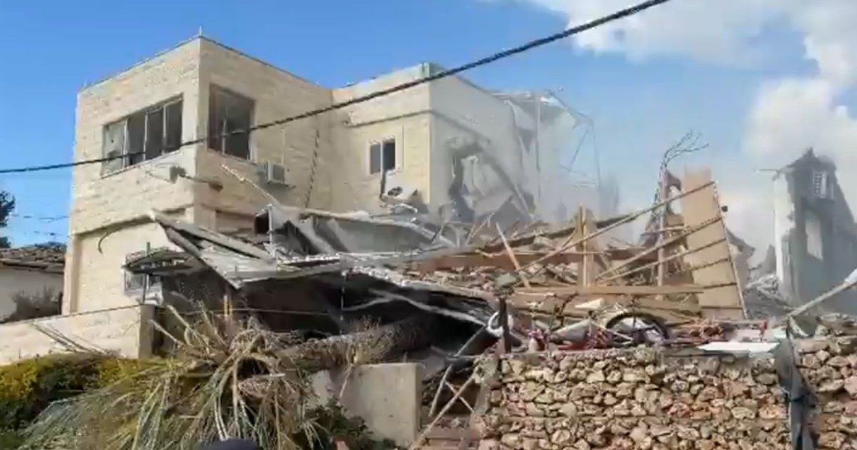 ইরানি ক্ষেপণাস্ত্র হামলায় ইসরায়েলে অন্তত ৬ জন নিহত