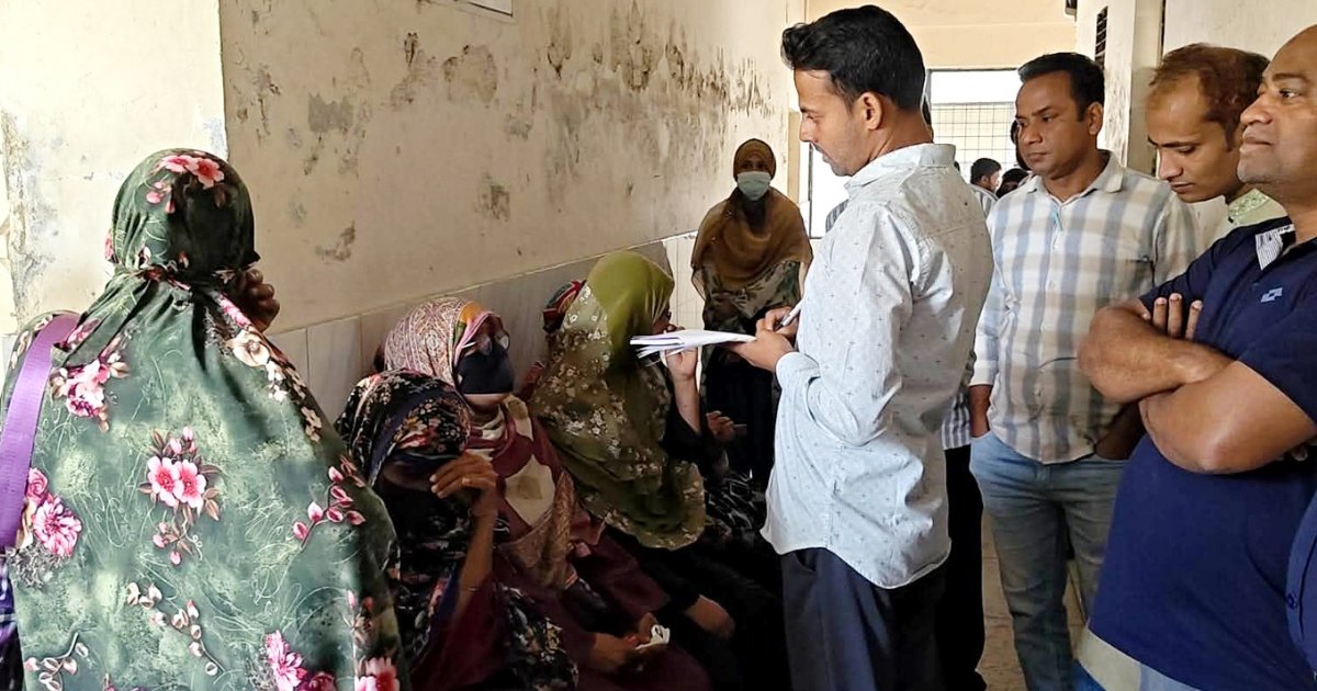 পাবনায় হাসপাতালে যৌথ অভিযান, পাঁচ নারীসহ ৯ জনের কারাদণ্ড