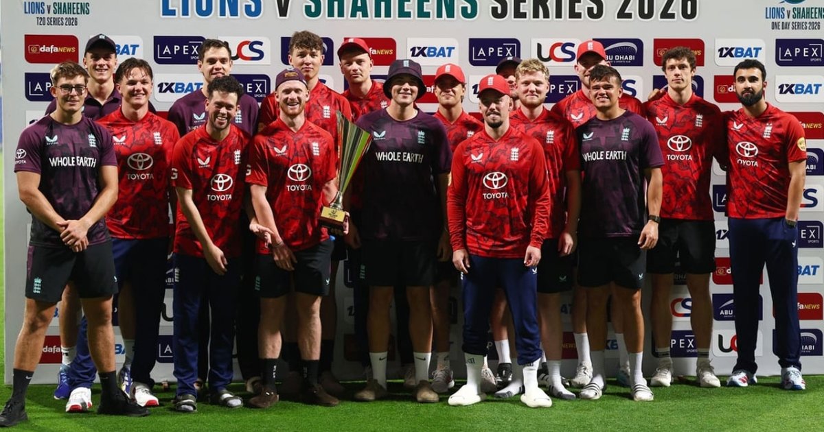 যুদ্ধে দুবাইয়ে আটকা পড়েছেন ইংল্যান্ডের ক্রিকেটাররা