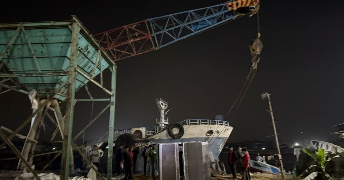 নারায়ণগঞ্জের রূপগঞ্জে ক্রেনের তার ছিঁড়ে ২ শ্রমিক নিহত, আহত ২