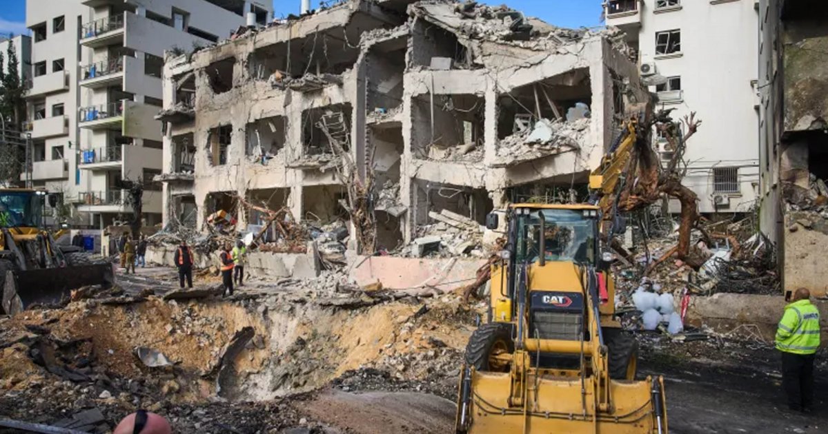 ইরানি হামলায় ক্ষতিগ্রস্ত স্থানের ভিডিও শেয়ারে নিষেধাজ্ঞা ইসরায়েলের