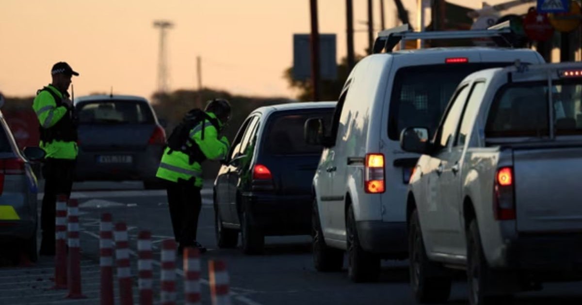 সাইপ্রাসে যুক্তরাজ্যের ঘাঁটিতে ড্রোন হামলা ইরানের, অপ্রয়োজনীয় কর্মীদের সরিয়ে নেওয়ার সিদ্ধান্ত