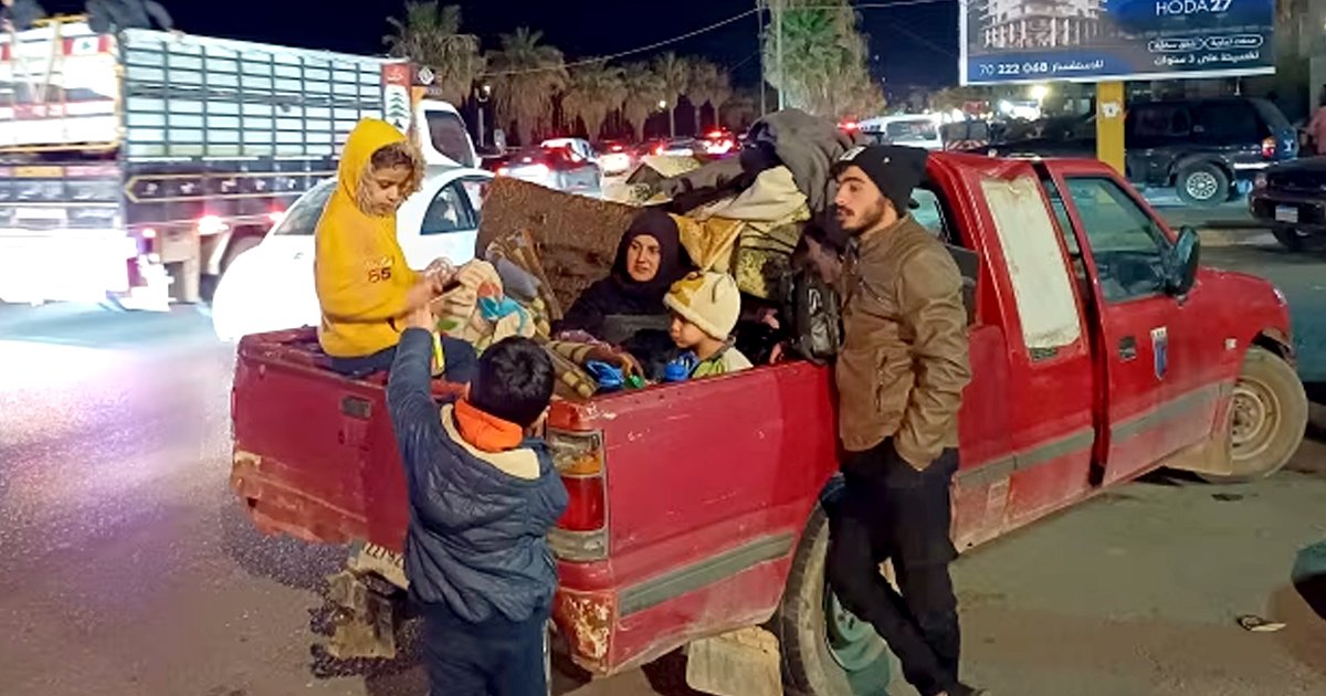 লেবাননের ৫০টিরও বেশি এলাকায় বাসিন্দাদের সরে যাওয়ার নির্দেশ ইসরায়েলের