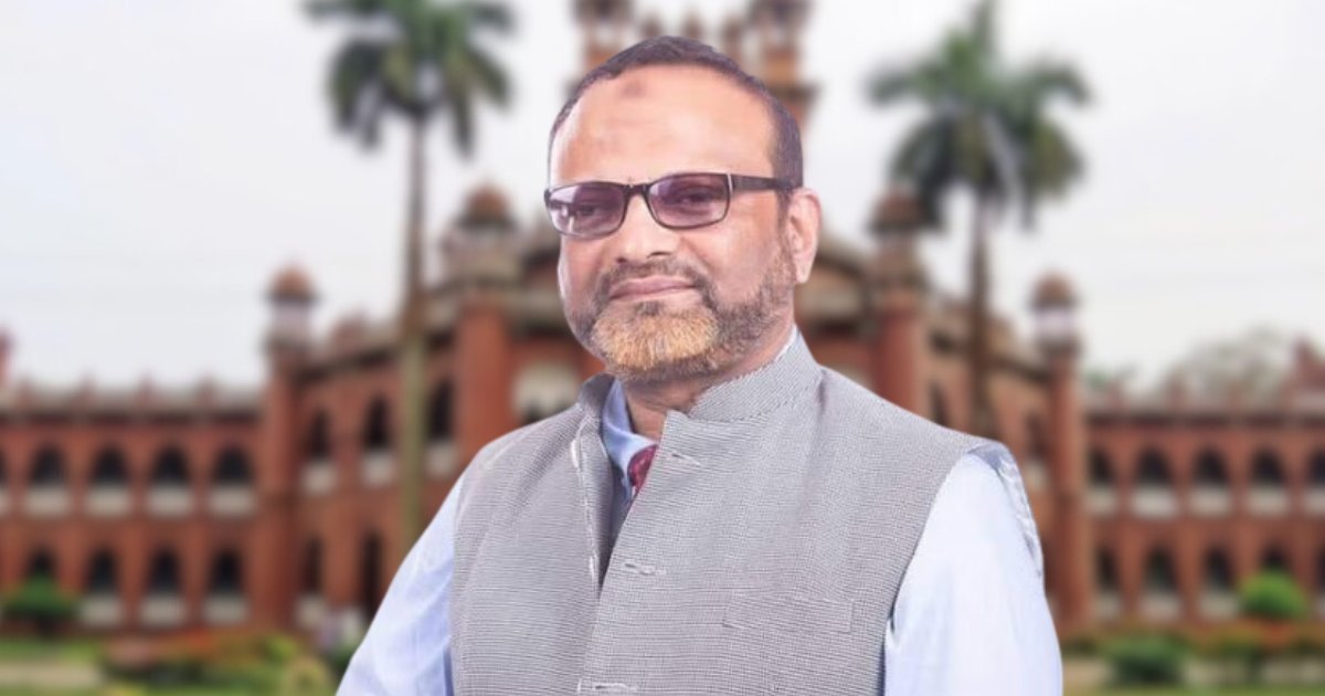 দায়িত্ব হস্তান্তর পর্যন্ত পদে থাকছেন ঢাবি উপাচার্য নিয়াজ আহমদ খান