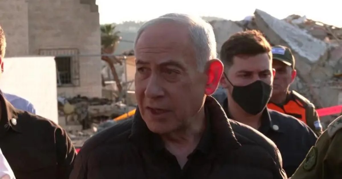 হামলায় ক্ষতিগ্রস্ত এলাকা পরিদর্শন করেছেন নেতানিয়াহু