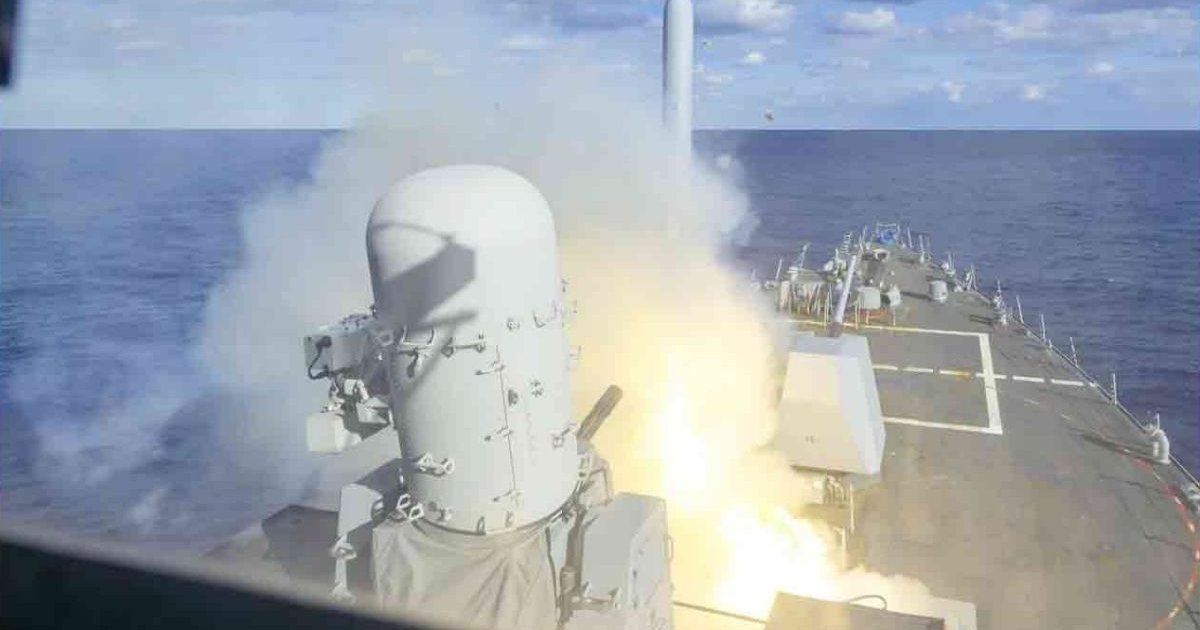 ইরানের হামলায় হতাহত ৬৫০ মার্কিন সেনা, পালিয়েছে রণতরী আব্রাহাম লিঙ্কন