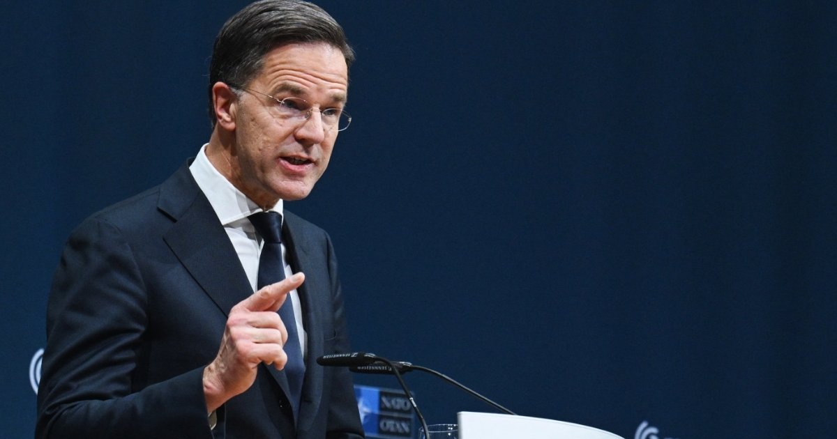 ইরানের বিরুদ্ধে সামরিক অভিযানে অংশ নেবে না ন্যাটো