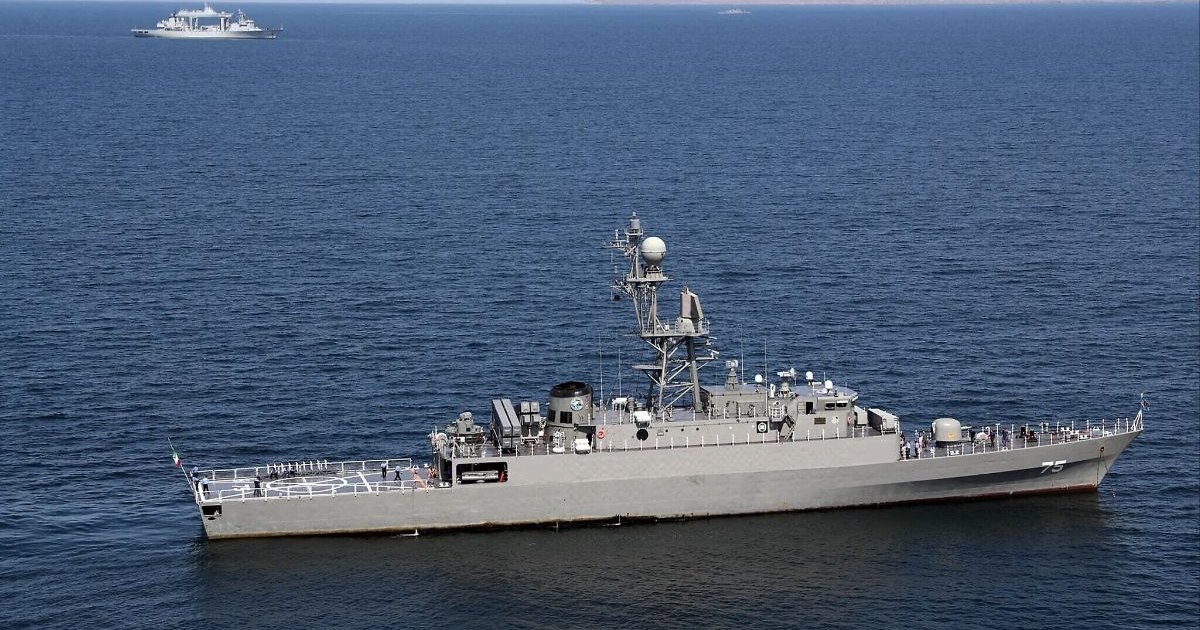 মার্কিন সাবমেরিনের টর্পেডো হামলায় ডুবল ইরানি যুদ্ধজাহাজ, নিহত ৮০