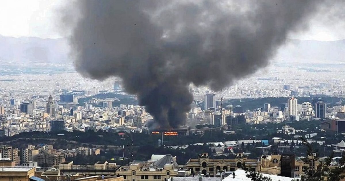 মধ্যপ্রাচ্যে সর্ববৃহৎ মার্কিন ঘাঁটিতে ইরানের ক্ষেপণাস্ত্র হামলা