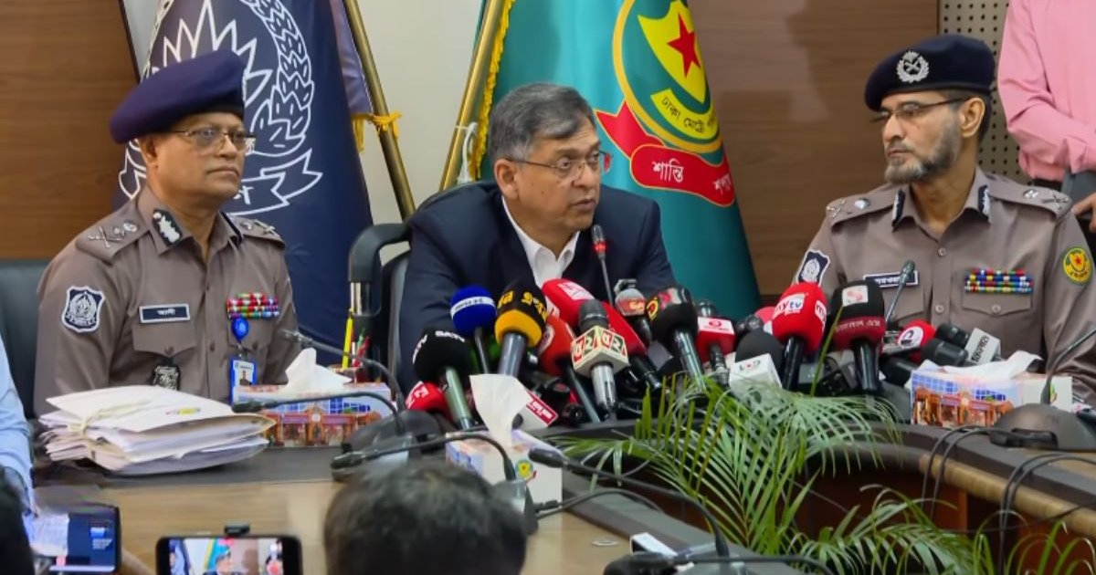 পুলিশের পোশাক পরিবর্তনের চেয়ে মানসিক পরিবর্তনে জোর দিচ্ছে সরকার :স্বরাষ্ট্রমন্ত্রী