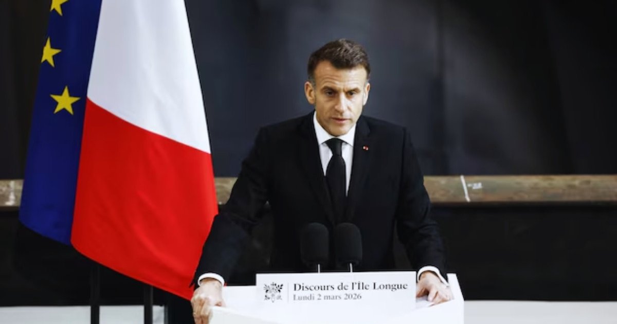 ভূমধ্যসাগরে বিমানবাহী রণতরী পাঠানোর ঘোষণা ফ্রান্সের