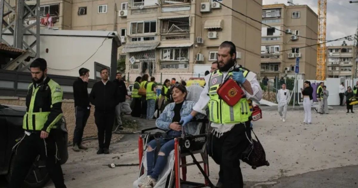 দীর্ঘ যুদ্ধের আশঙ্কা, সামরিক ও অর্থনৈতিক চাপে পড়তে পারে ইসরায়েল