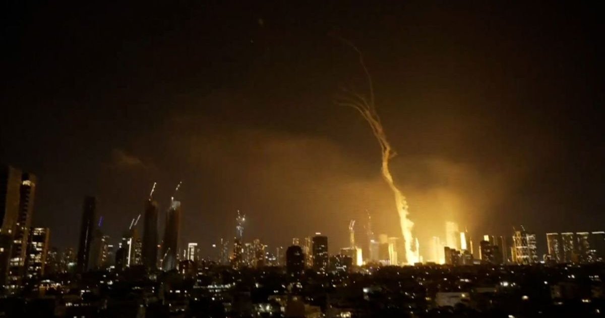 ইসরায়েল ও মার্কিন ঘাঁটিতে ক্ষেপণাস্ত্র হামলা ইরানের