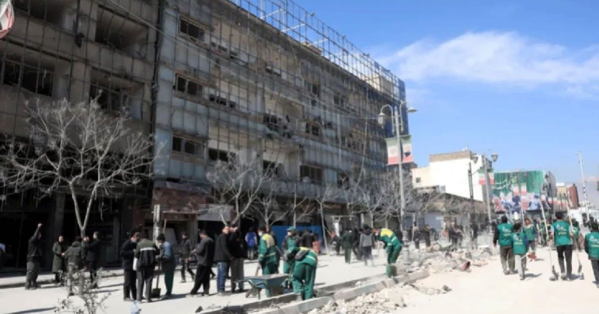 যুক্তরাষ্ট্র-ইসরায়েলের হামলায় ইরানে নিহত বেড়ে ১২৩০